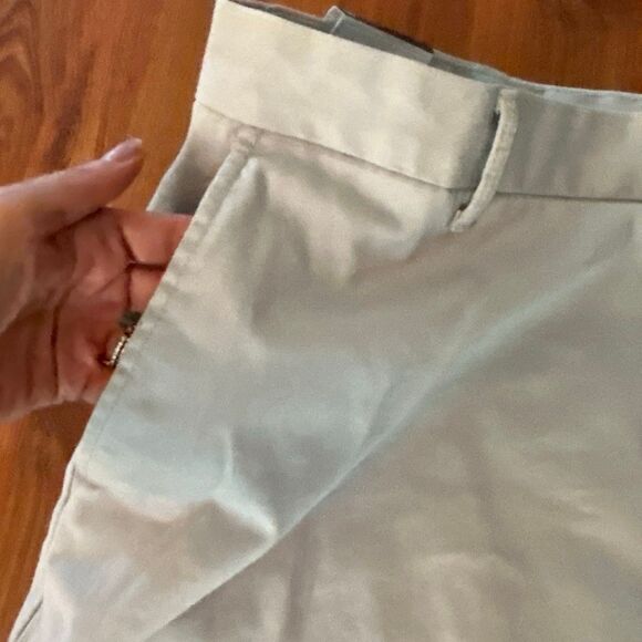 NWT Izod saltwater stretch gray flat front men's shorts size 40 - Picture 3 of 5